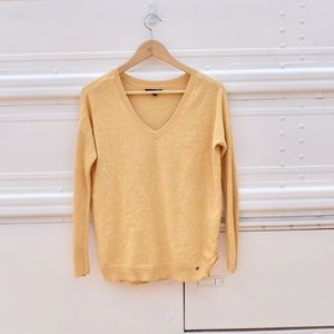 American Eagle Outfitters Yellow Sweater A18